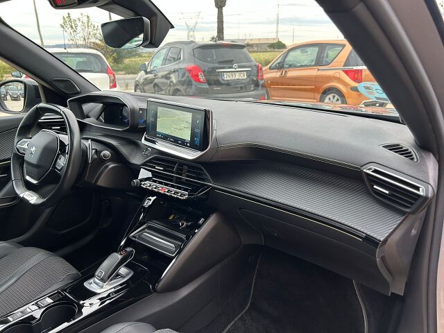 PEUGEOT 2008 GT LINE 1.2 E-THP AUTO SPANISH LHD IN SPAIN 30K 1 OWNER SUPERB 2021